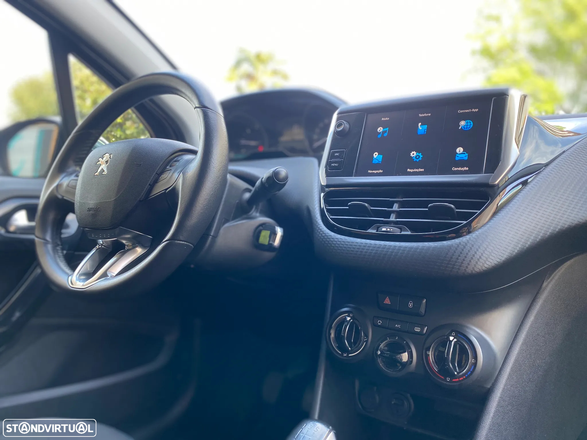 Peugeot 208 1.6 BlueHDi Style - 13