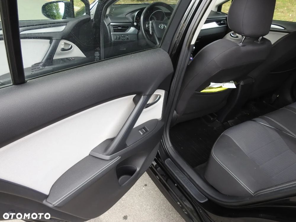 Toyota Avensis 1.8 Premium - 7