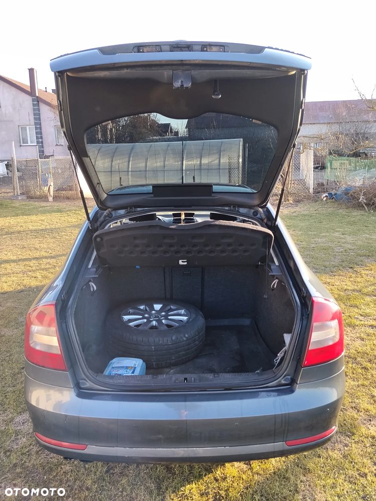 Skoda Octavia 1.8 TSI Ambiente - 2