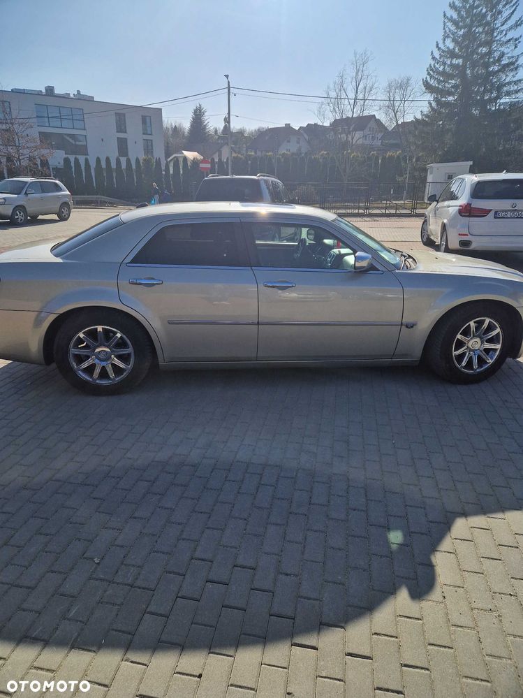 Chrysler 300C - 8