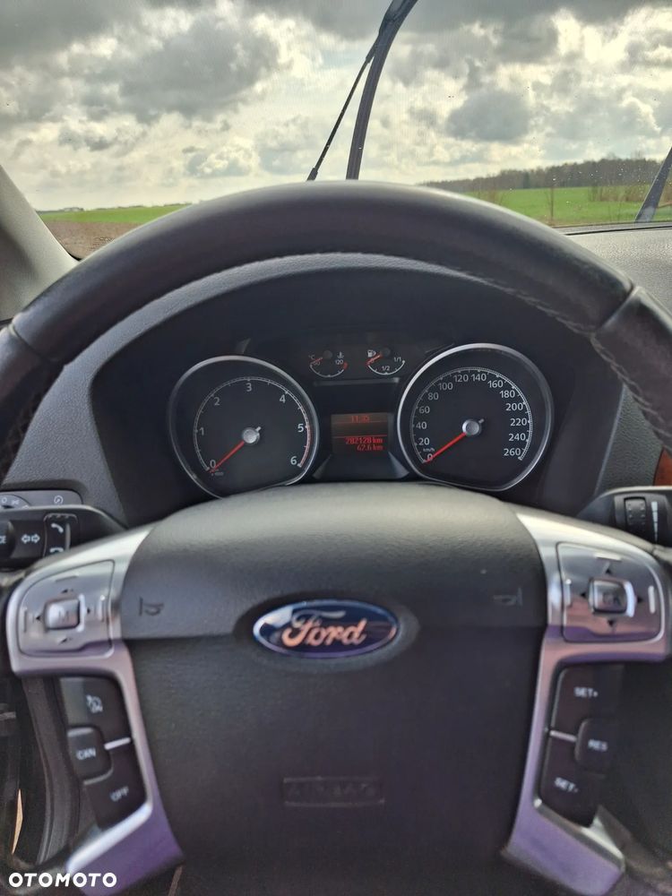 Ford Mondeo 1.8 TDCi Ghia - 11