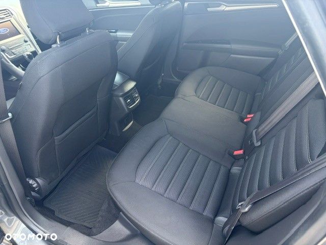 Ford Mondeo - 9