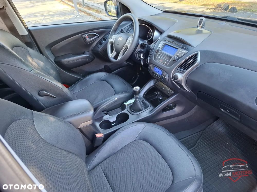 Hyundai Tucson blue 1.7 CRDi 2WD Style - 16