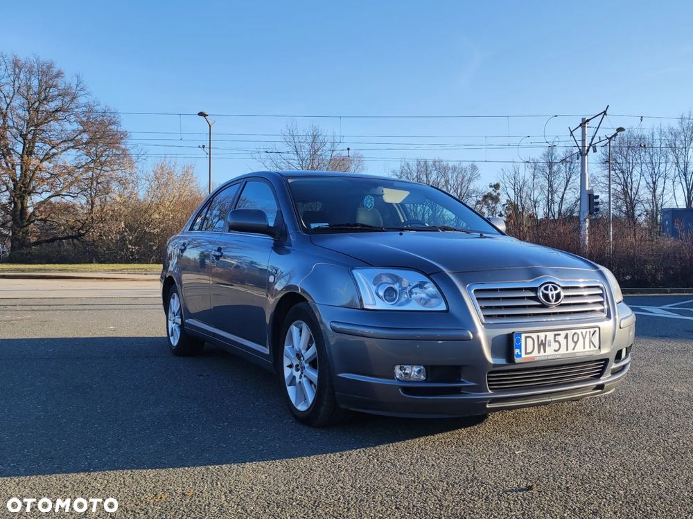 Toyota Avensis - 1