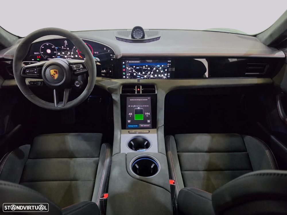 Porsche Taycan GTS - 9