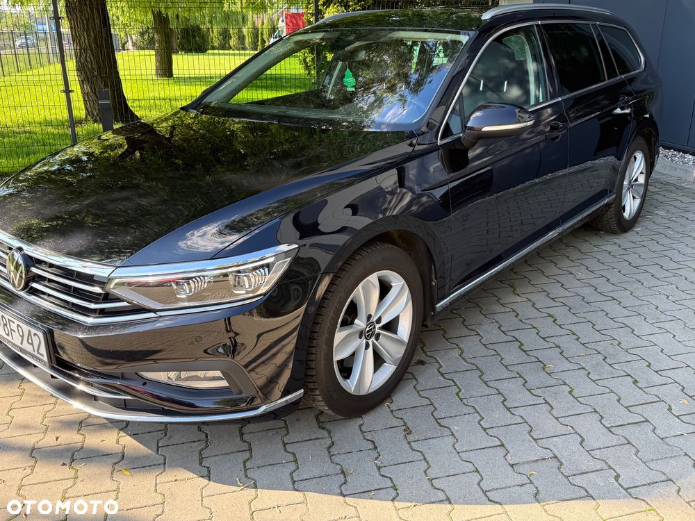 Volkswagen Passat Variant 2.0 TDI EVO Elegance DSG - 3