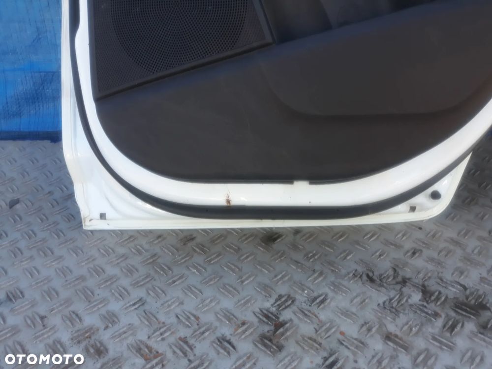 DRZWI PRAWY TYŁ KIA SPORTAGE III 2012r KOLOR: WD - 9