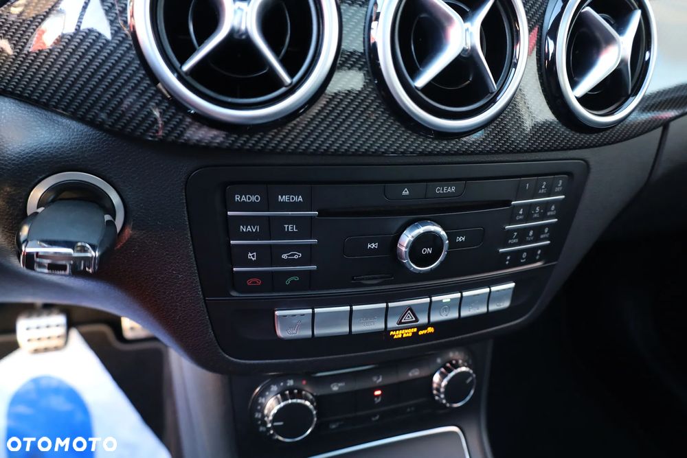 Mercedes-Benz Klasa B 200 UrbanStyle Edition - 14