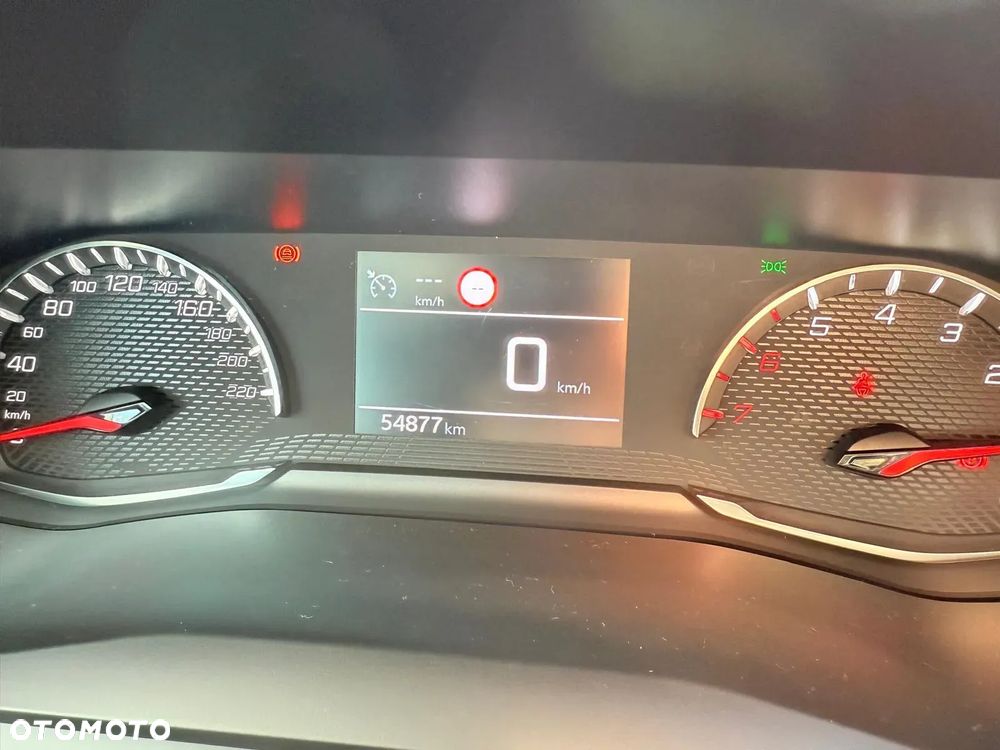 Peugeot 208 PureTech 100 Allure - 23