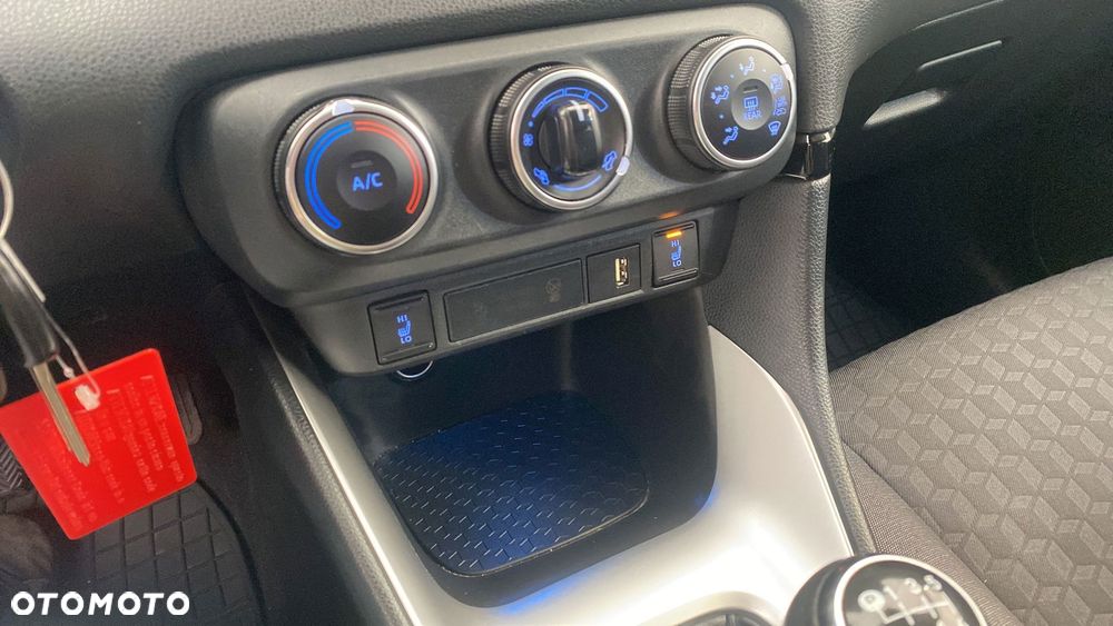 Toyota Yaris 1.5 Comfort - 19