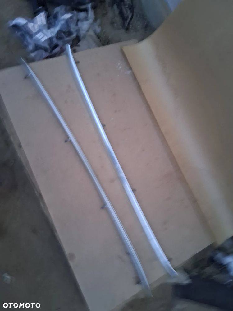 Relingi Audi A3 8P 5D Lift Prawy Lewy 8P4860022 - 4