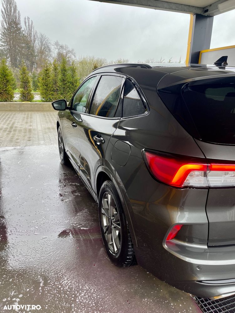 Ford Kuga 1.5 TDCi 2x4 Aut. ST-Line - 4