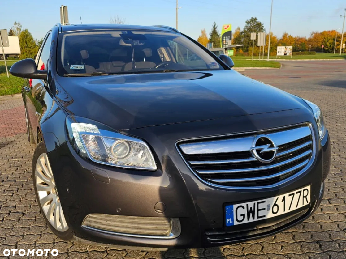Opel Insignia 2.0 CDTI Sports Tourer - 2
