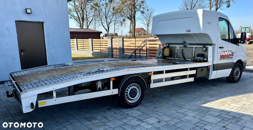 Mercedes-Benz Sprinter - 4