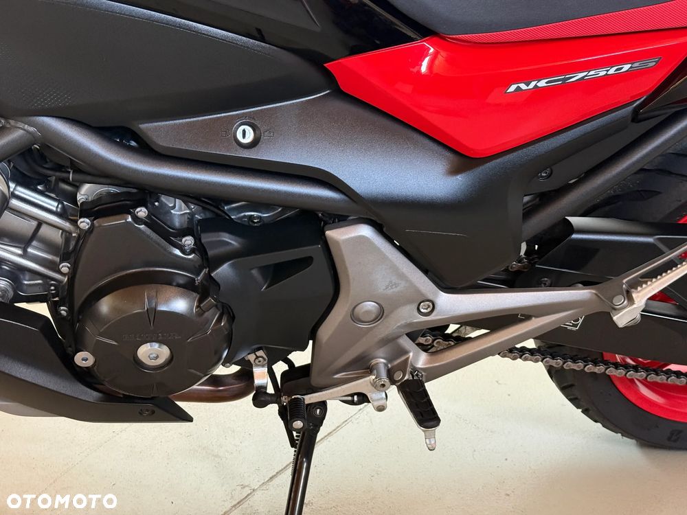 Honda NC - 22