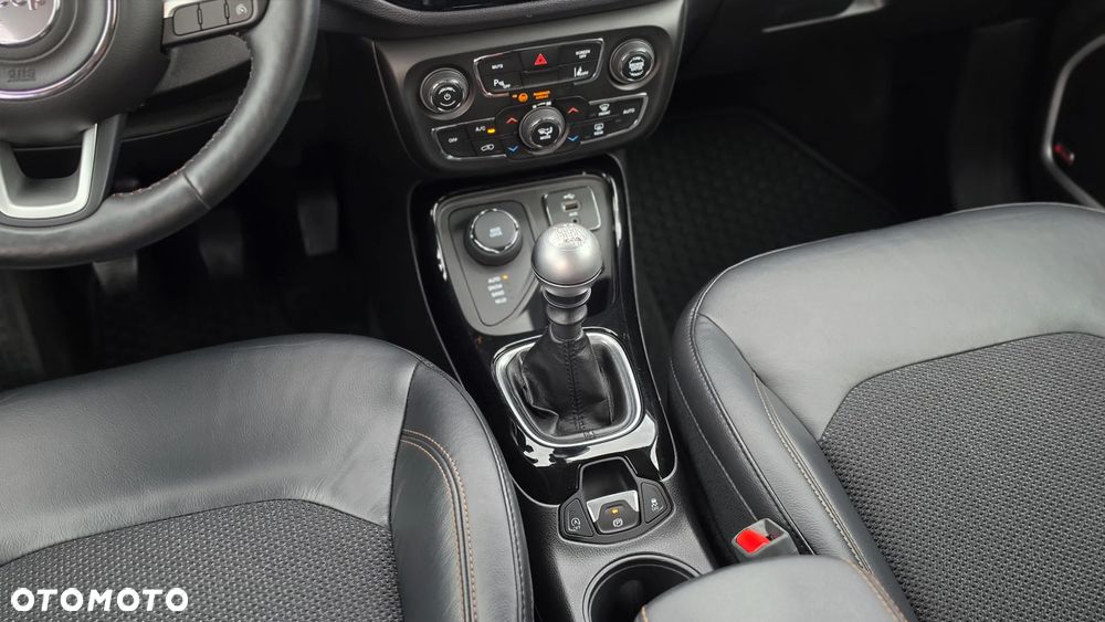 Jeep Compass 2.0 MJD Limited 4WD S&S - 28