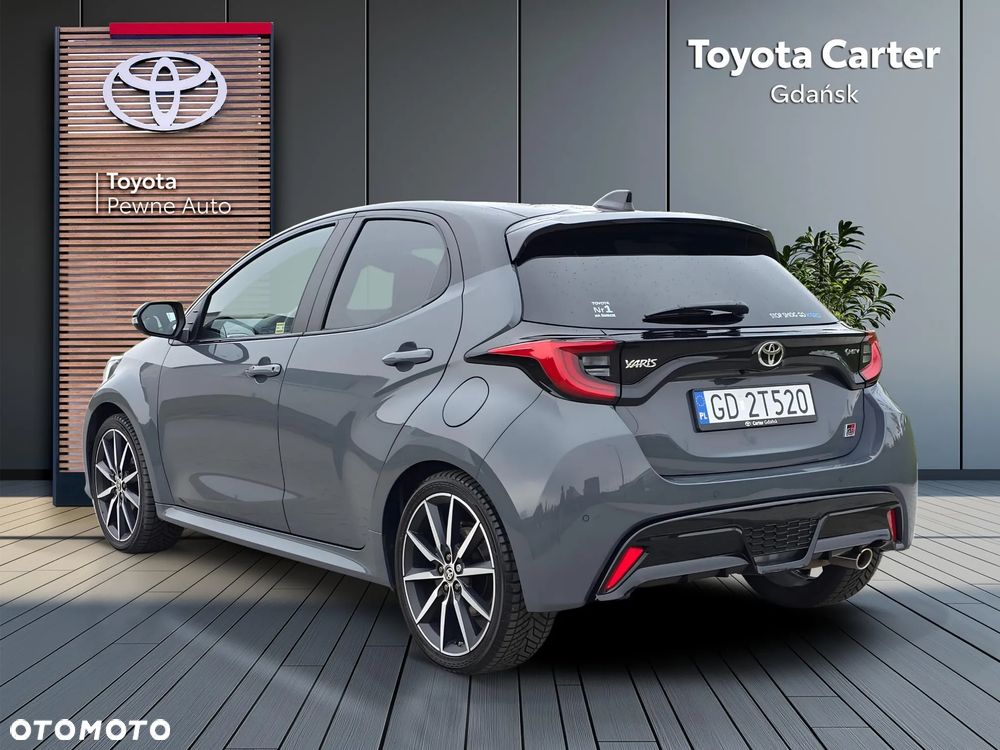 Toyota Yaris Hybrid 1.5 GR Sport - 4