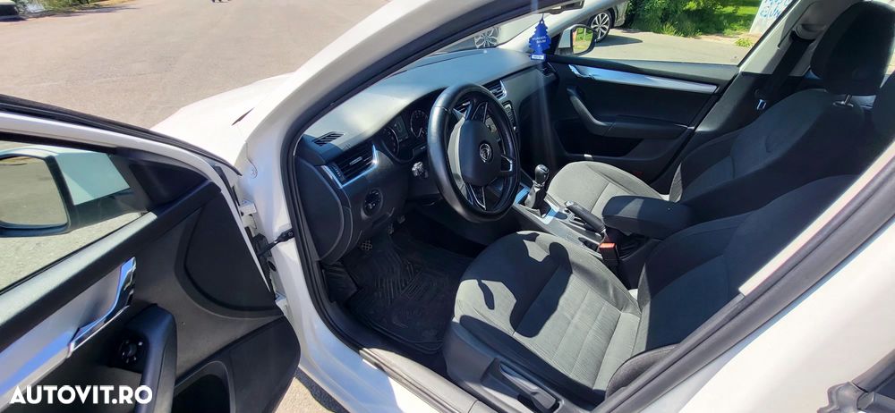 Skoda Octavia 2.0 TDI Style - 15