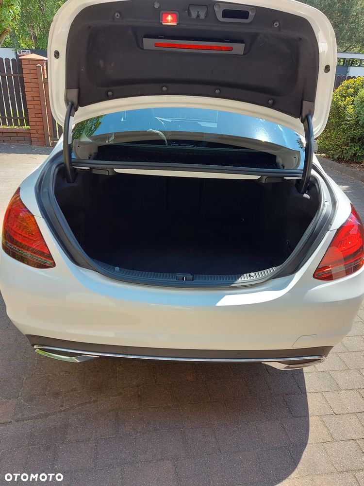 Mercedes-Benz Klasa C 220 d 4Matic 9G-TRONIC - 31