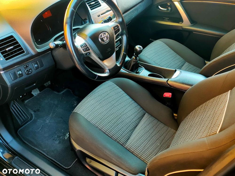 Toyota Avensis Combi 1.6 Life - 22