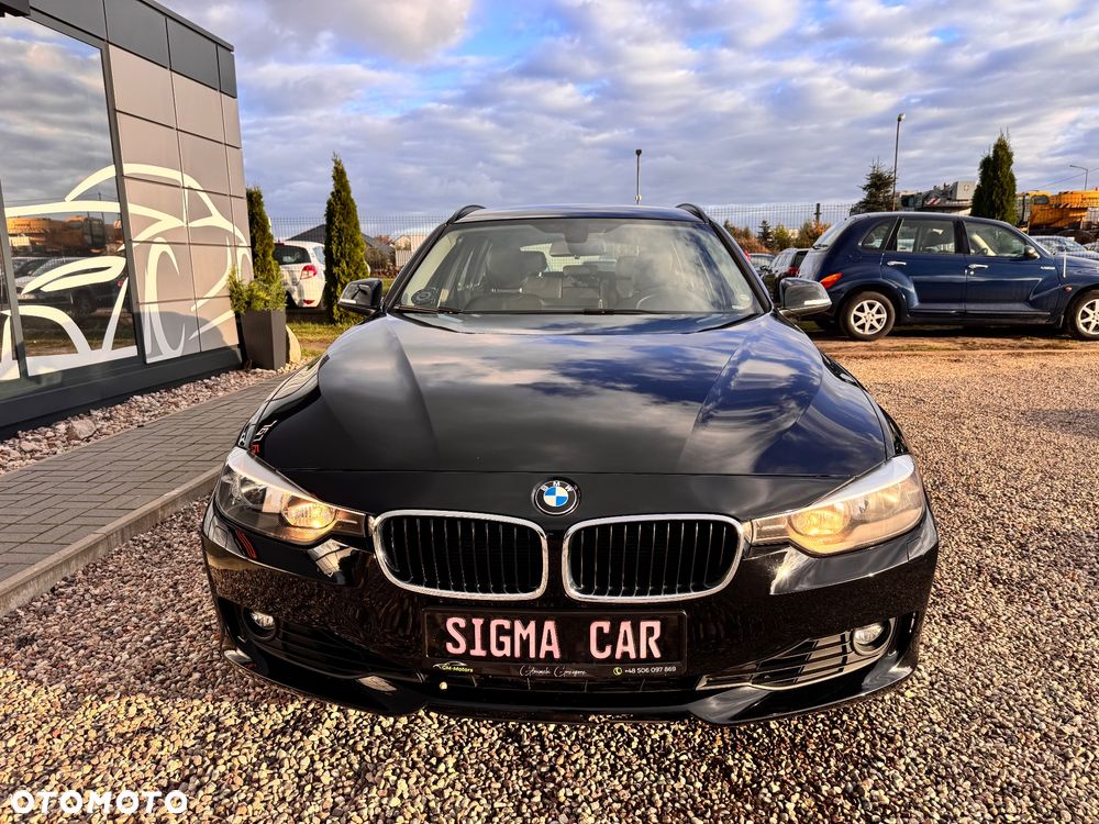 BMW Seria 3 320i Touring - 2