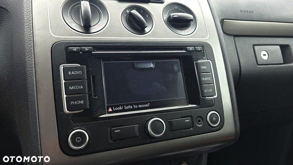 Volkswagen Touran - 15