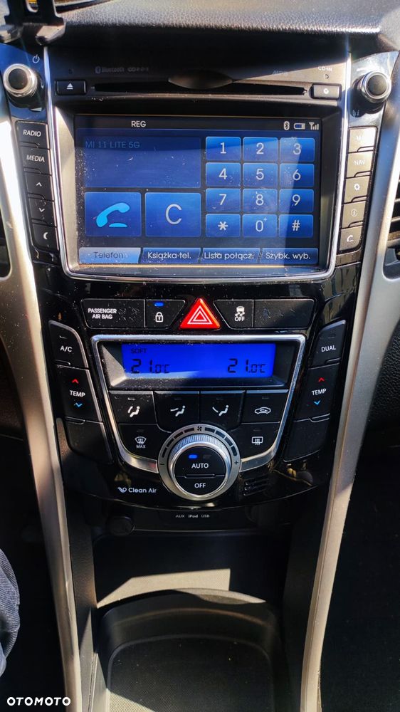 Hyundai i30 blue 1.6 CRDi Trend - 14