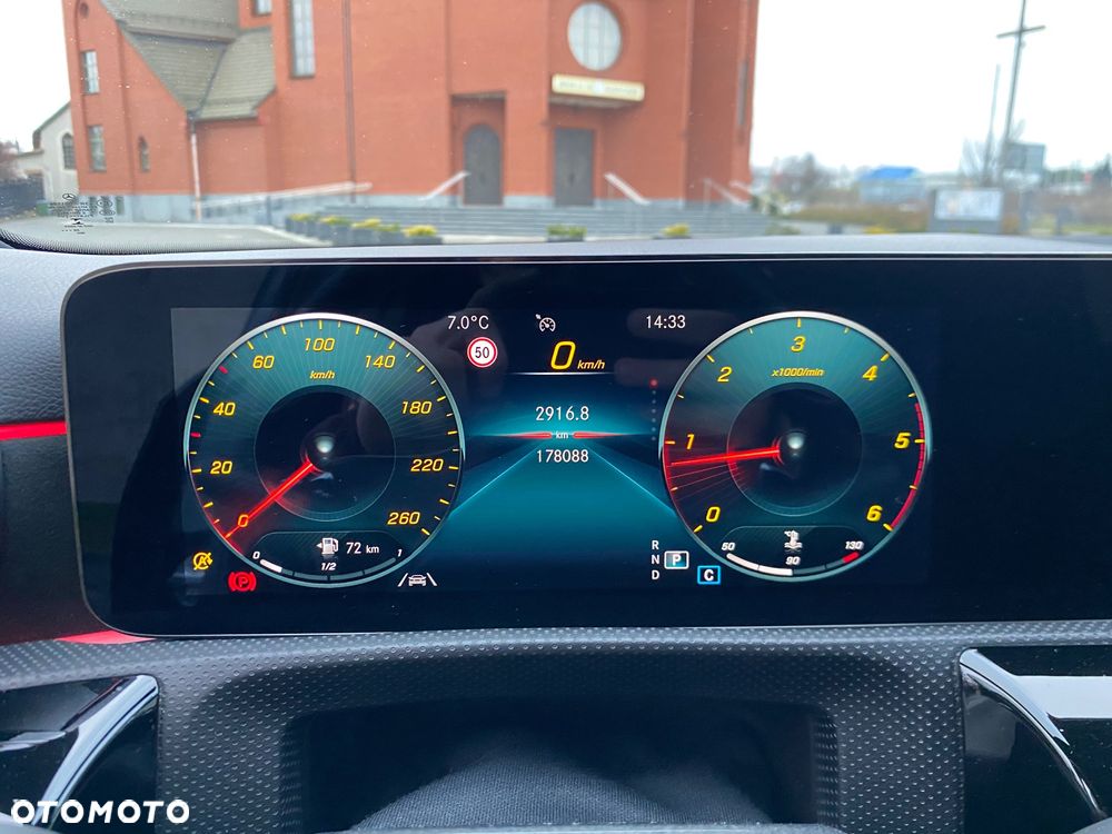 Mercedes-Benz Klasa A ver-200-d-8g--dct-amg-line - 10