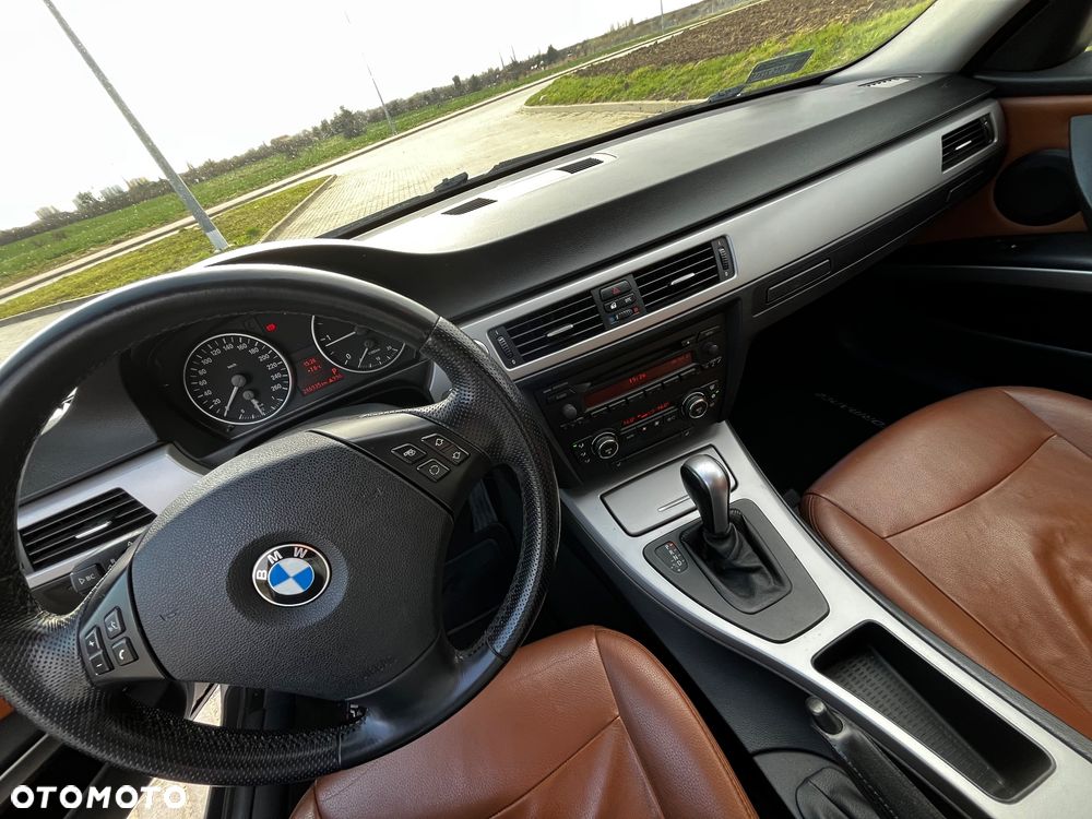 BMW Seria 3 320d DPF - 12