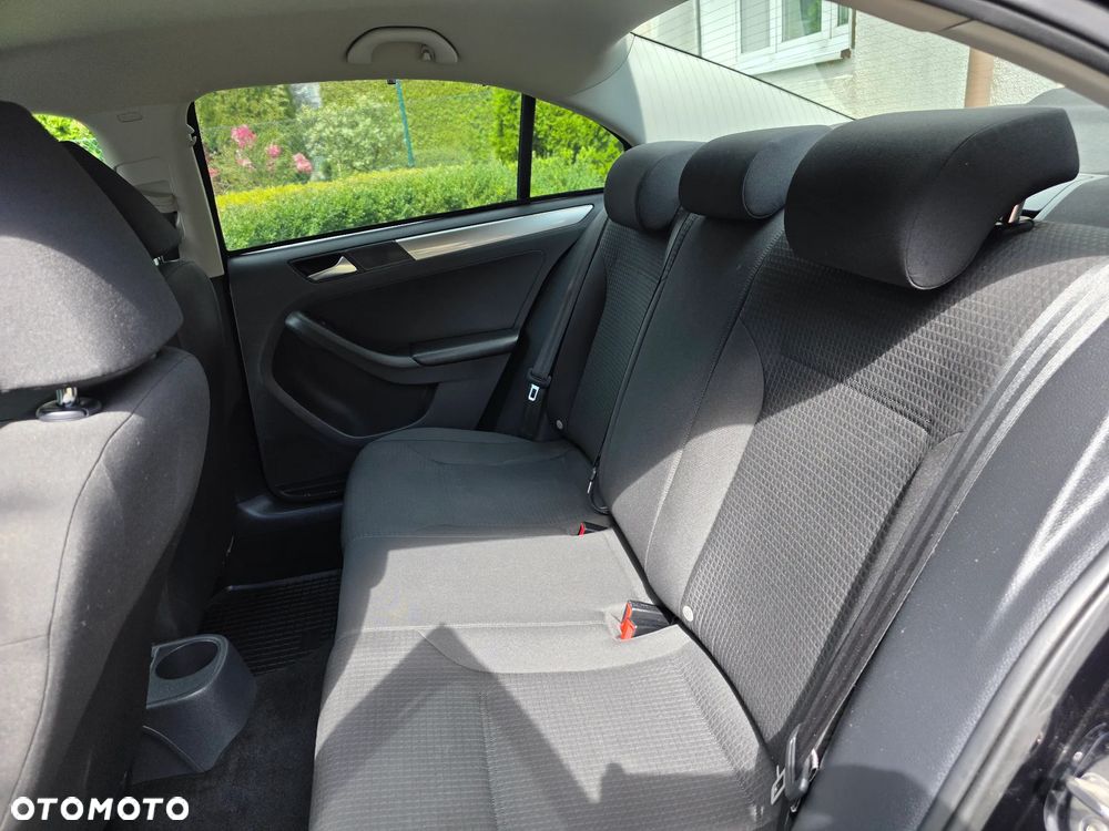 Volkswagen Jetta 2.0 TDI DPF BMT Trendline - 7