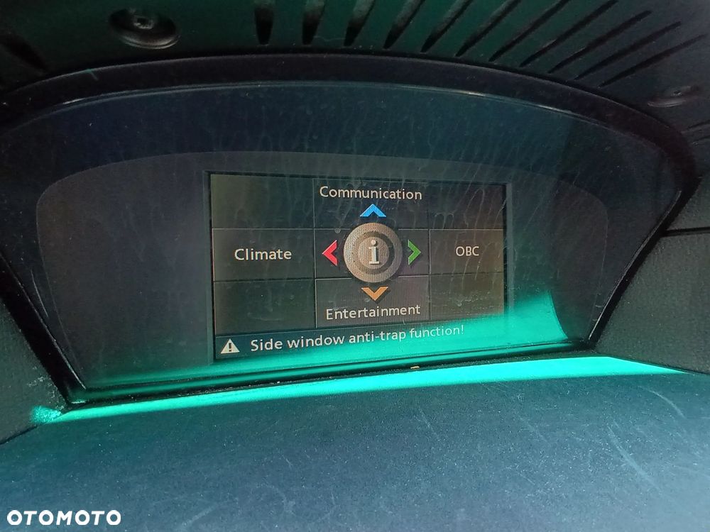 BMW Seria 5 523i - 16