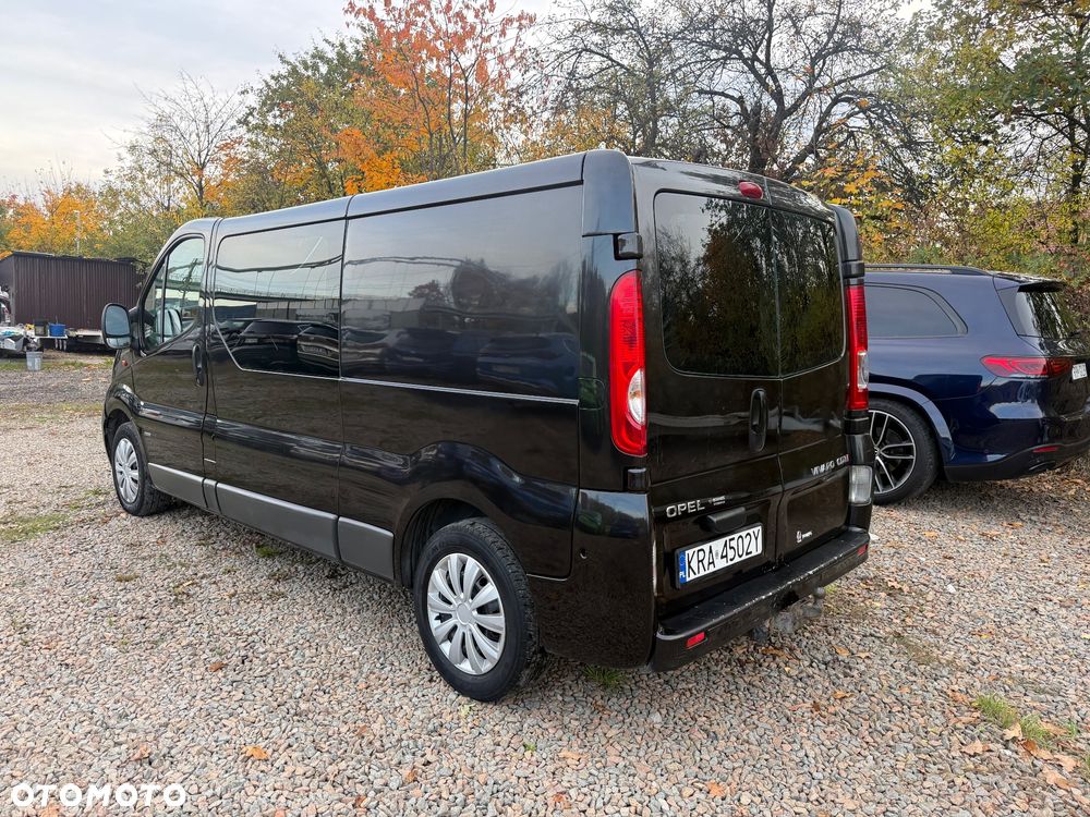 Opel Vivaro - 16