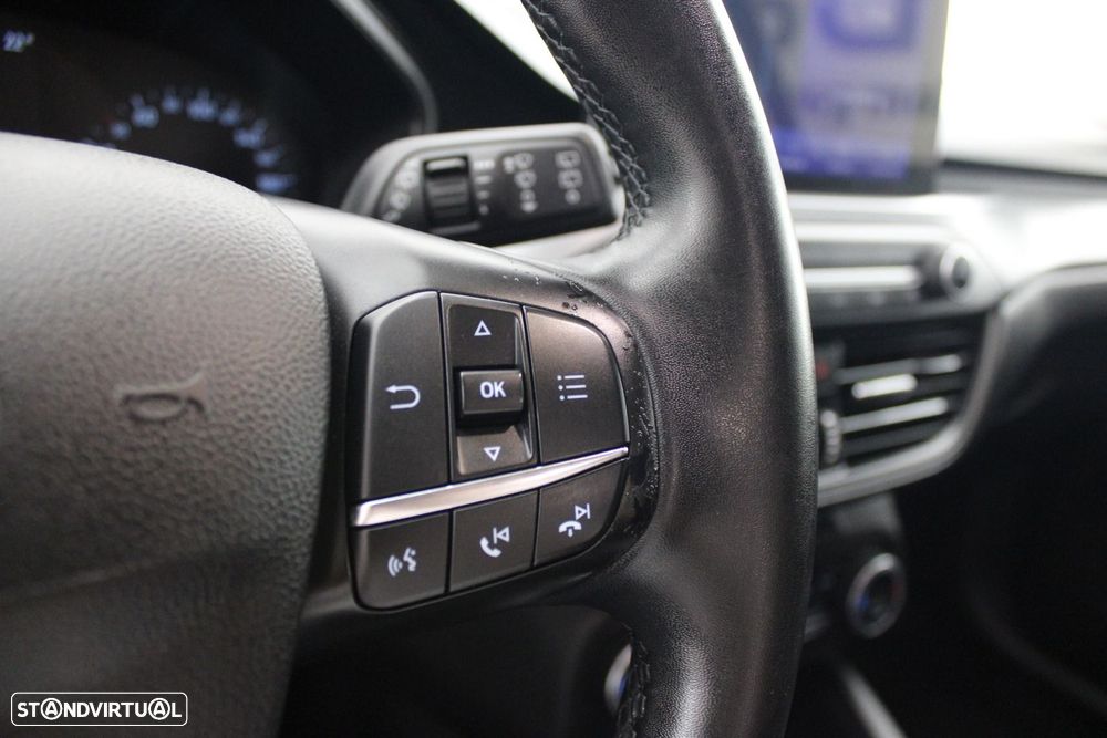 Ford Focus 1.0 EcoBoost MHEV Connected Design — fotografia 11