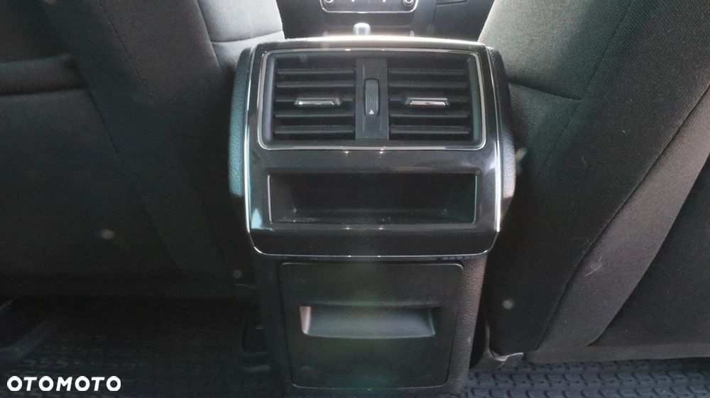 Skoda Superb 2.0 TSI Style DSG - 29