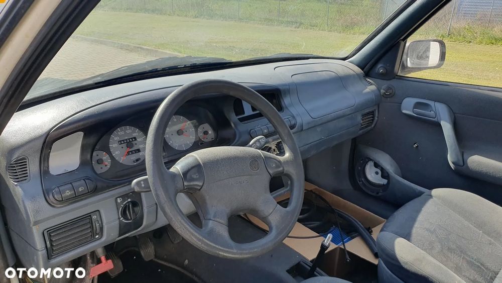 Volkswagen Caddy - 5