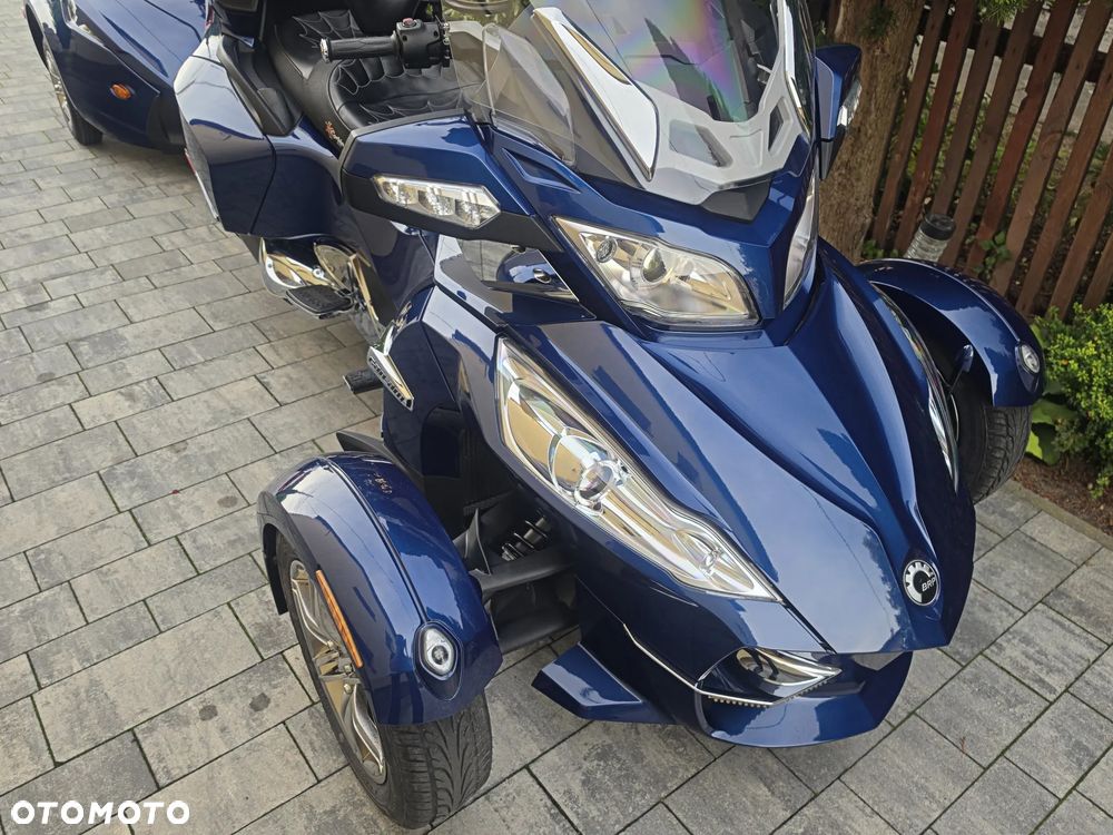 Can-Am Spyder - 2