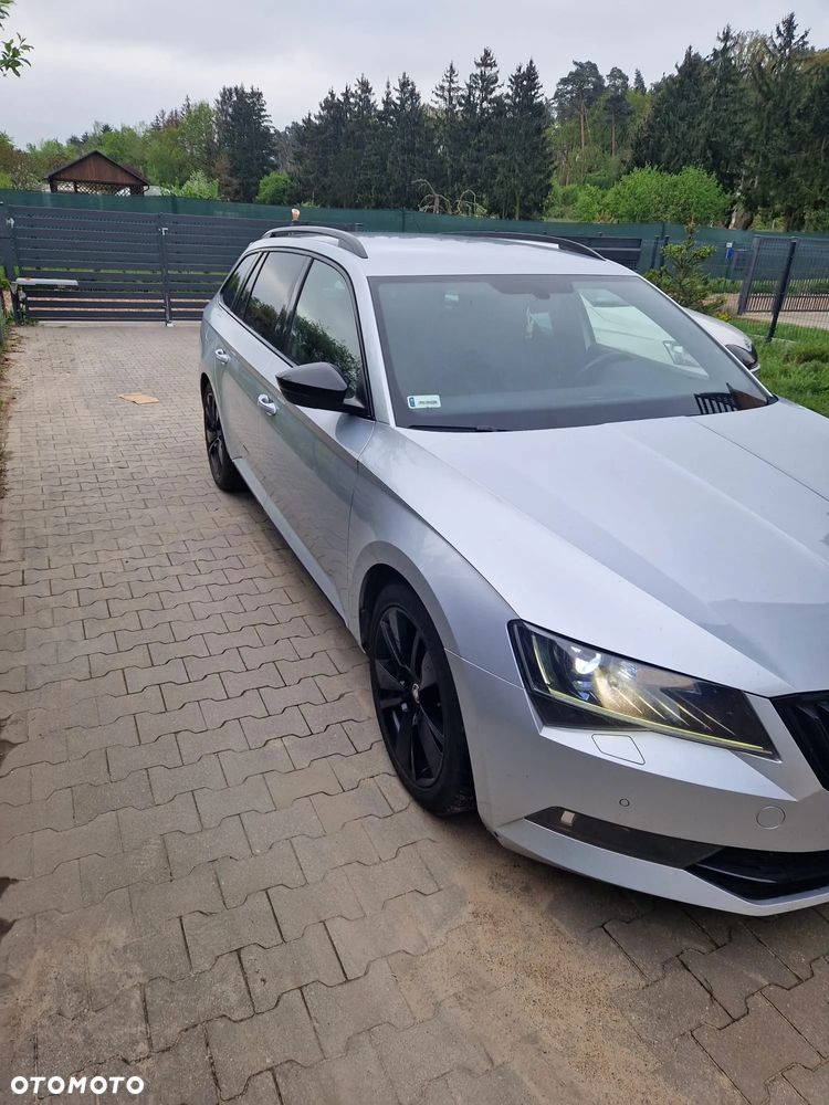Skoda Superb 2.0 TDI Sportline DSG - 4