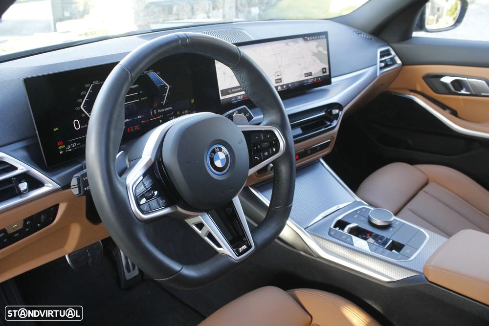 BMW 330 e Touring Pack Desportivo M Pro Auto - 13