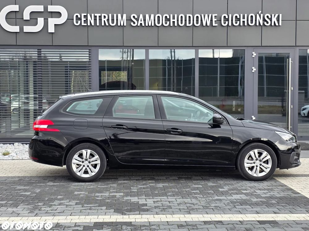 Peugeot 308 - 8