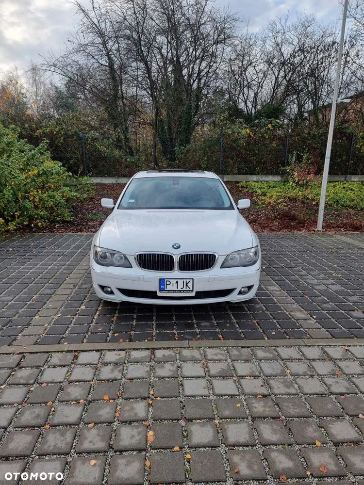 BMW Seria 7 740i - 4