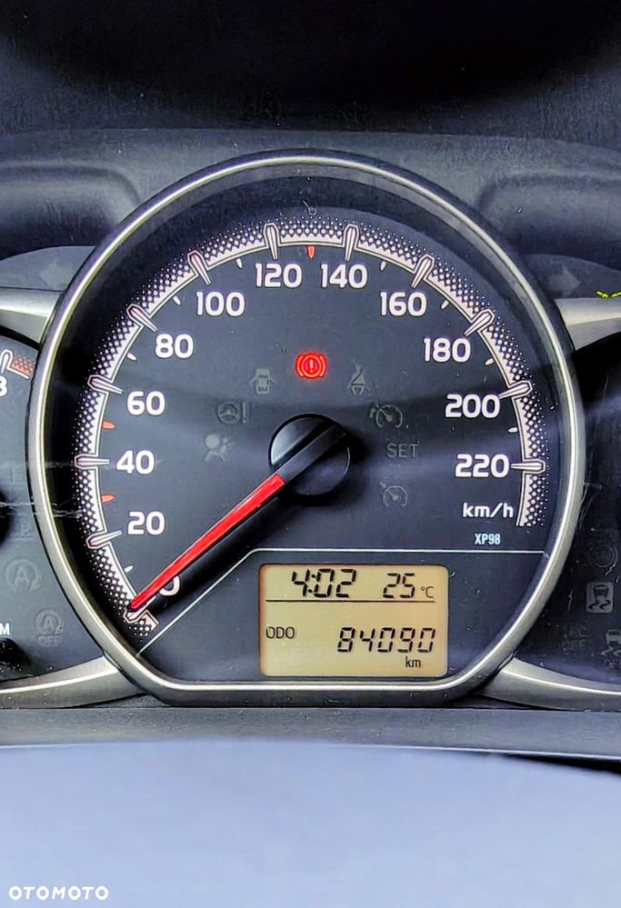 Toyota Yaris 1.33 Active - 11