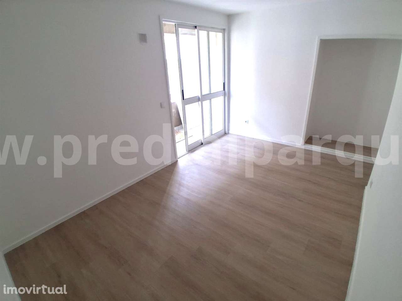 Apartamento T3 totalmente renovado e com excelente localização, Baguim - Grande imagem: 4/21