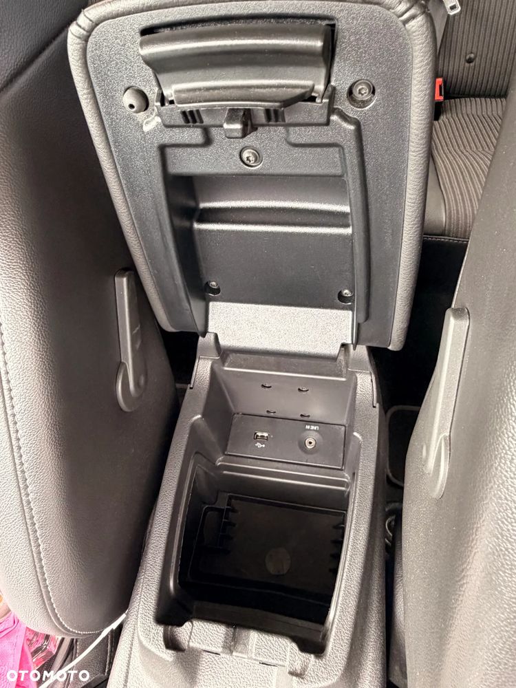 Ford Focus 1.6 EcoBoost Start-Stopp-System Titanium - 26