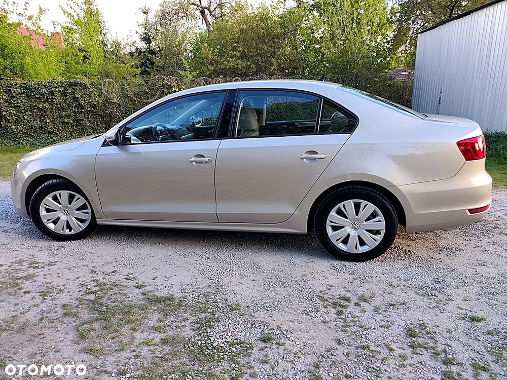 Volkswagen Jetta 1.2 TSI BlueMotion Technology Trendline - 25