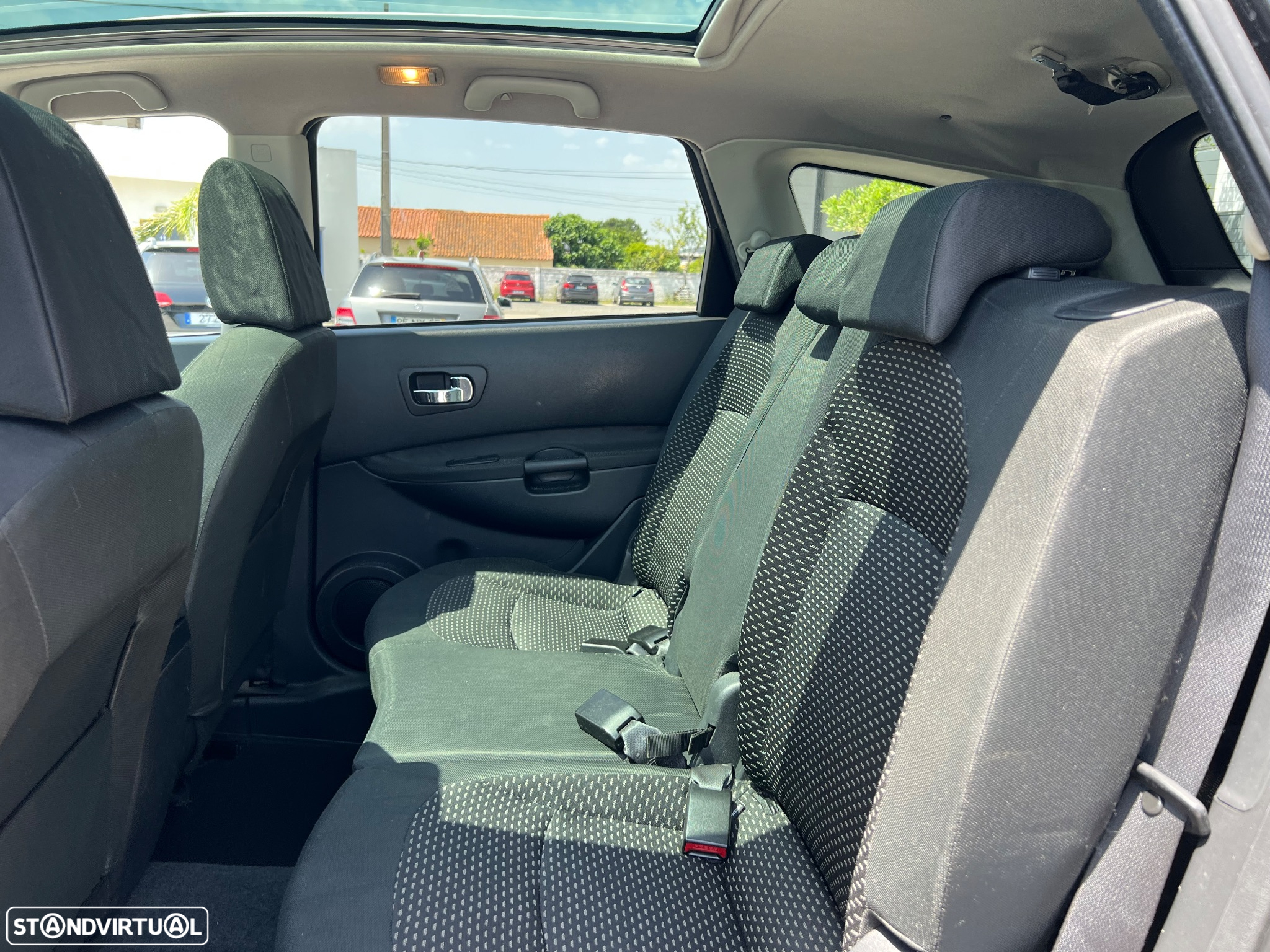 Nissan Qashqai +2 1.5 dCi Tekna Sport Chrome Traseira - 17