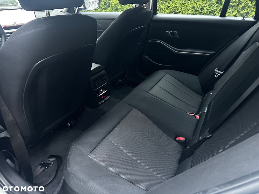 BMW Seria 3 320d MHEV Advantage sport - 17