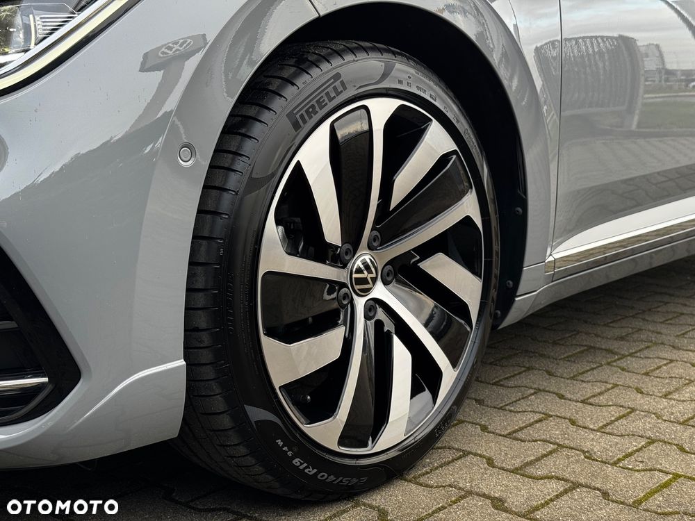 Volkswagen Arteon 2.0 TDI SCR DSG R-Line - 27