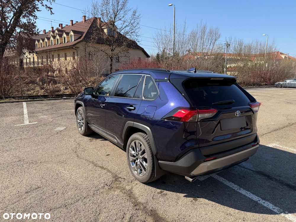 Toyota RAV4 - 8