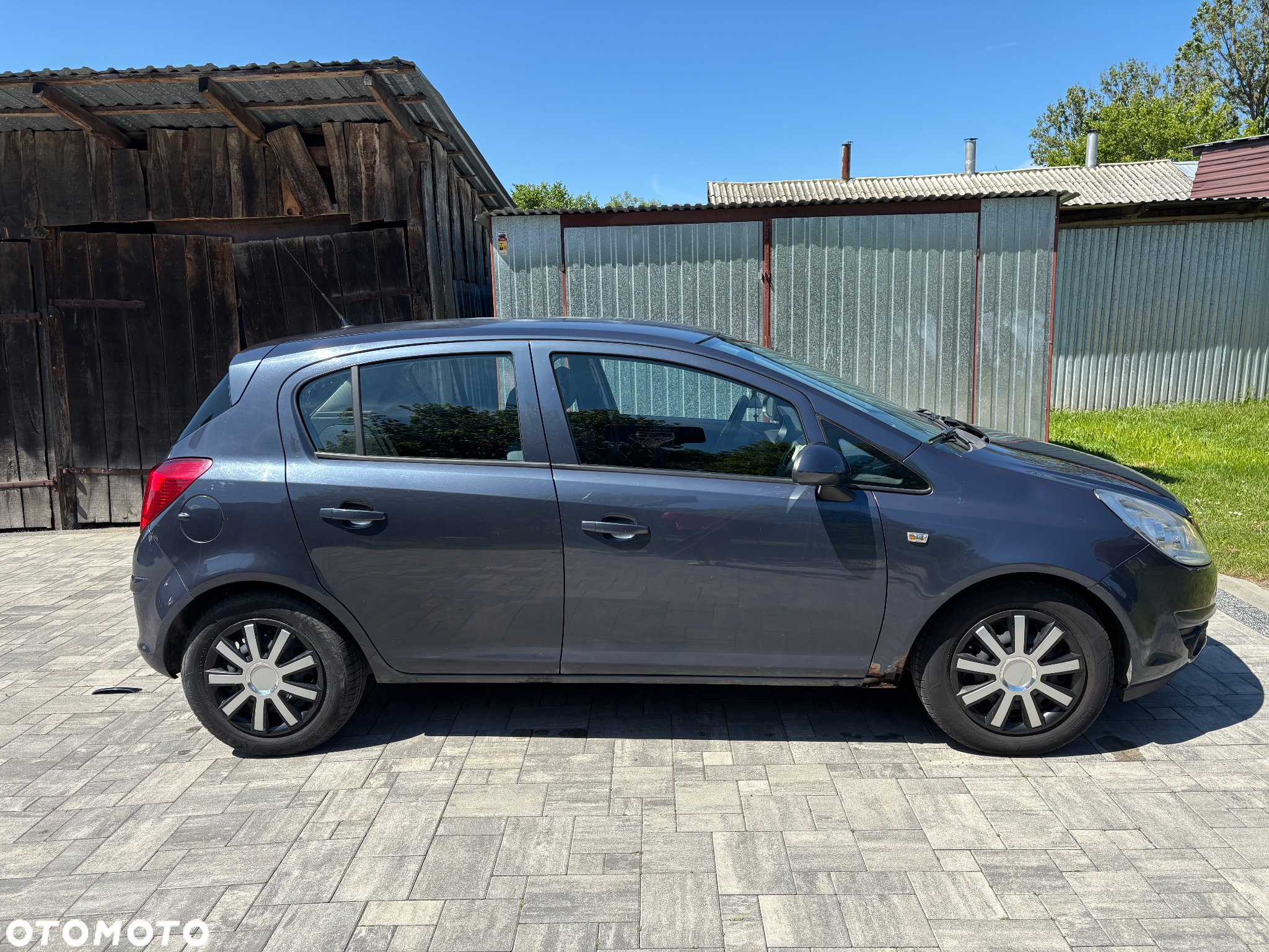 Opel Corsa 1.2 16V Essentia - 3