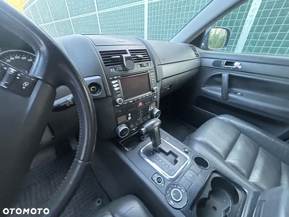 Volkswagen Touareg 3.2 V6 Automatik - 8